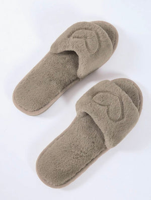 Trendy Fuzzy fluffy slippers