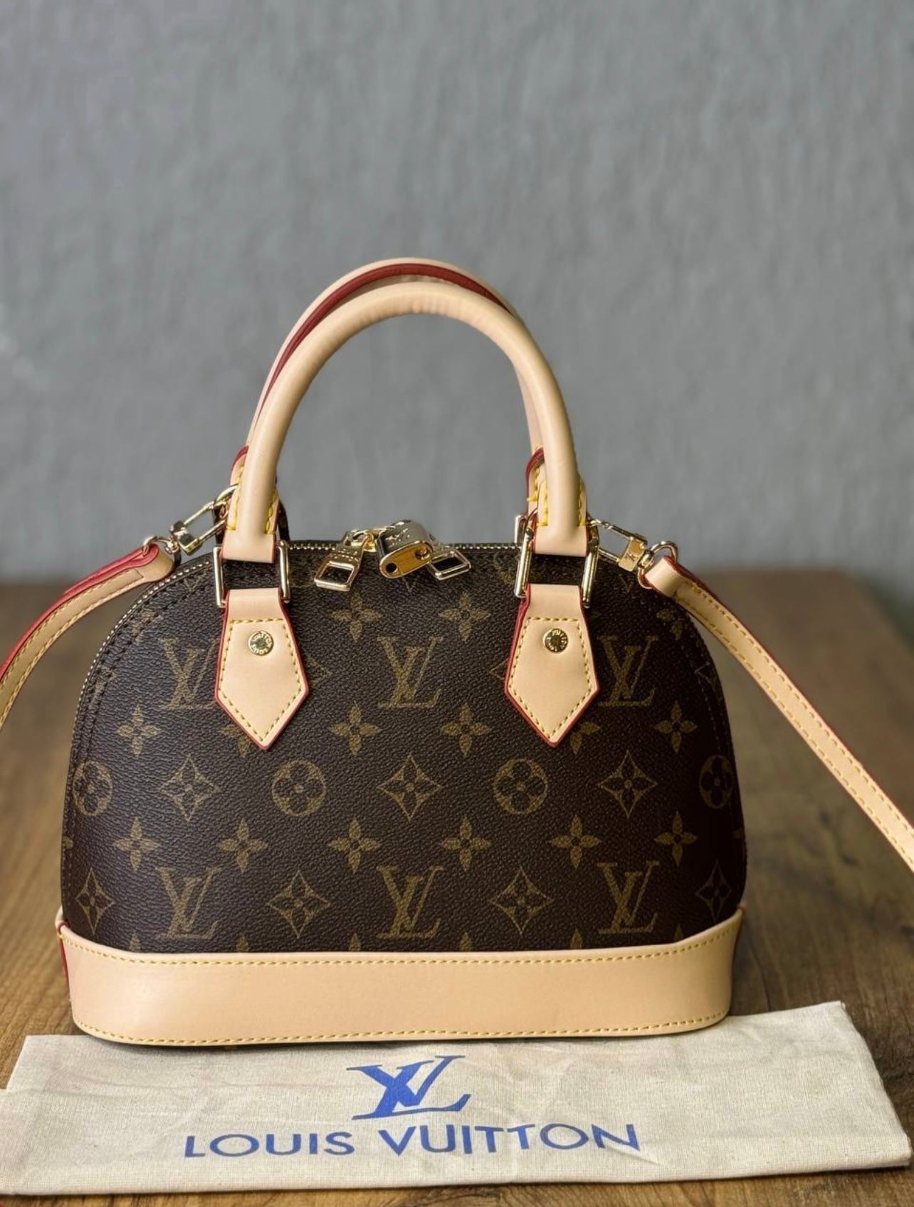 Premium Louis Vuitton Bag